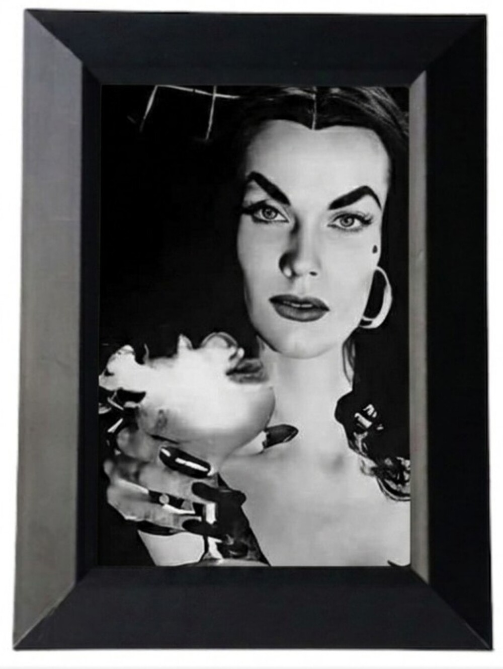 Vampira Vintage Horror Gothic Punk Witchy Goth Beautiful beauty pin up portrait